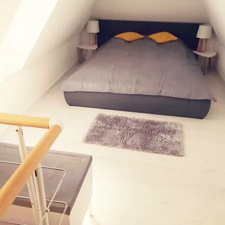 De Luxe Blue Mare アパート *