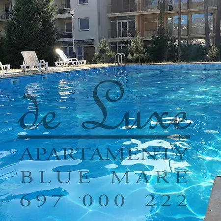 De Luxe Blue Mare アパート *